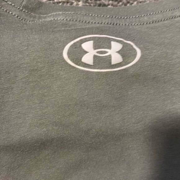 Under Armour Stacked Logo Fill T-Shirt - Mossy Taupe. Size Medium. - Picture 9 of 9